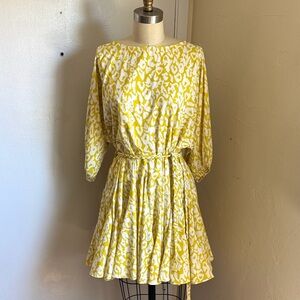 Aakaa Yellow and White Long 3/4 Sleeve Dress
